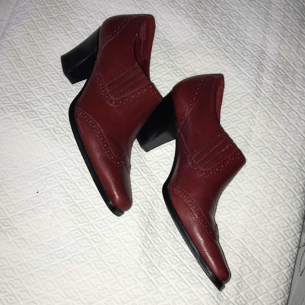 Boots - Picture 6 of 7